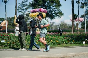 BIB: 
                            <button type="button" onclick="openModal(27617619)" class="btn btn-primary btn-sm float-right btn-popup" data-toggle="modal" data-target=".modal-high-quality">
                        <i class="fas fa-shopping-cart"></i> Add to Cart
                    </button>
                                            <button type="button" onclick="isThisMe(27617619, true)" class="btn btn-success btn-sm float-right btn-popup btn-isme hidden" data-toggle="tooltip" data-placement="bottom" title="นี่คือรูปของคุณใช่ไหม คลิกที่นี่เพื่อเอาเข้าอัลบั้ม">
                        <i class="fas fa-plus"></i> Add to album
                    </button>
                    <button type="button" onclick="isThisMe(27617619, false)" class="btn btn-warning btn-sm float-right btn-popup btn-isnotme hidden">
                        <i class="fas fa-ban"></i> Remove from album
                    </button>